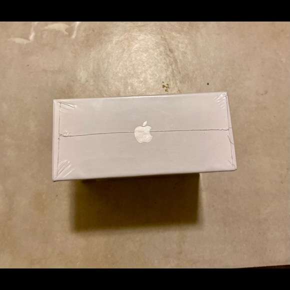 Apple AirPods!! - Picture 3 of 6